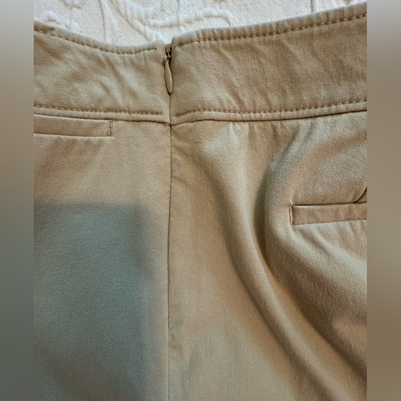 Talbots Chatham khaki pants. Size 6P - Picture 7 of 10